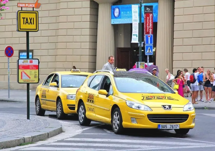 Ile kosztuje taxi w Pradze? Sprawdź ceny i porady dla turystów