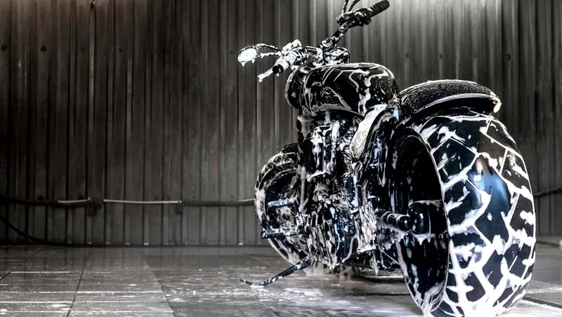 Jak skutecznie i bezpiecznie umyć motocykl?