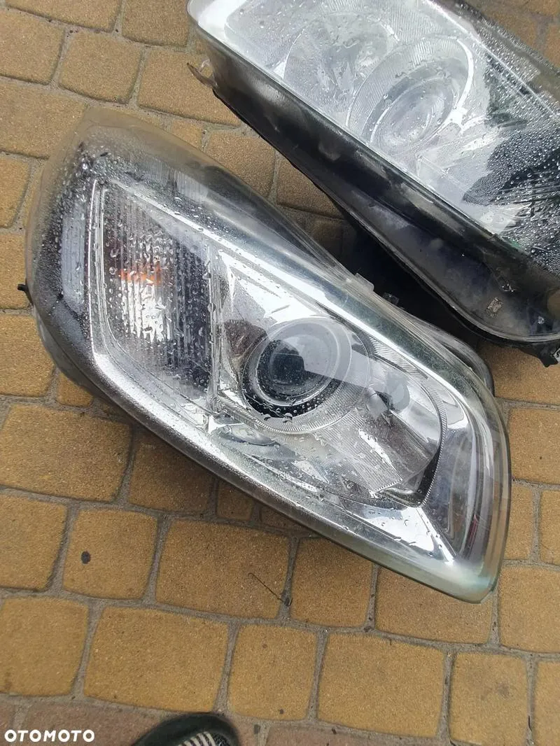 Przyczyny parowania reflektorów