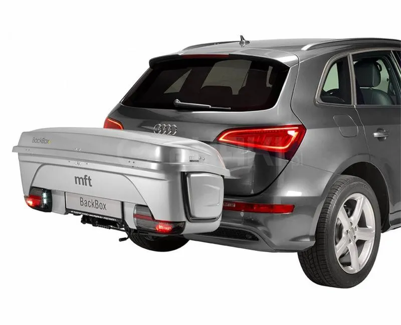 Transport nart w samochodzie